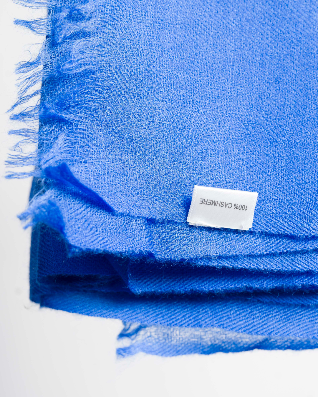 How to Identify Real Cashmere: 7 Tests You Can Do at Home (2026 Guide)