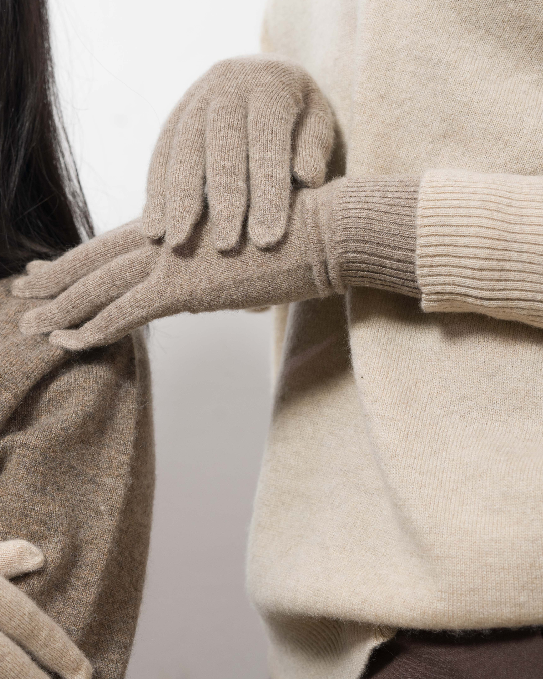 The Quiet Luxury Cashmere Gloves Collection - Himalaya Pashmina